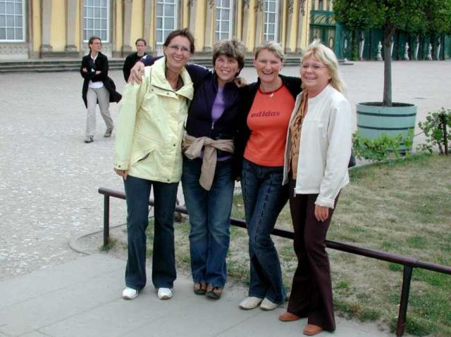 gruppenfoto_bohle_damen.jpg