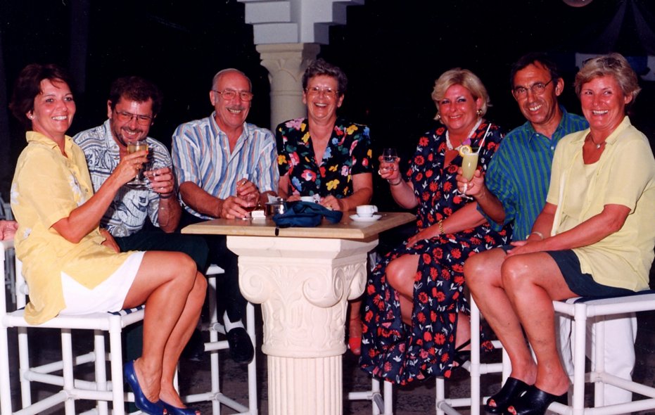 trink_an_der_bar-a.jpg